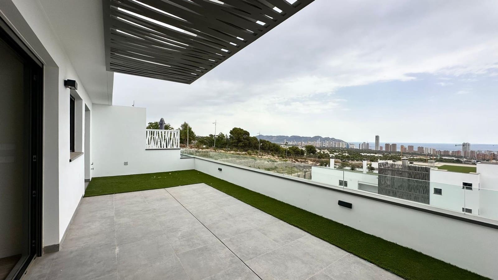 Apartamento de 2 habitaciones en Finestrat en venta con piscina - 420.000 € (Ref: 8454955)