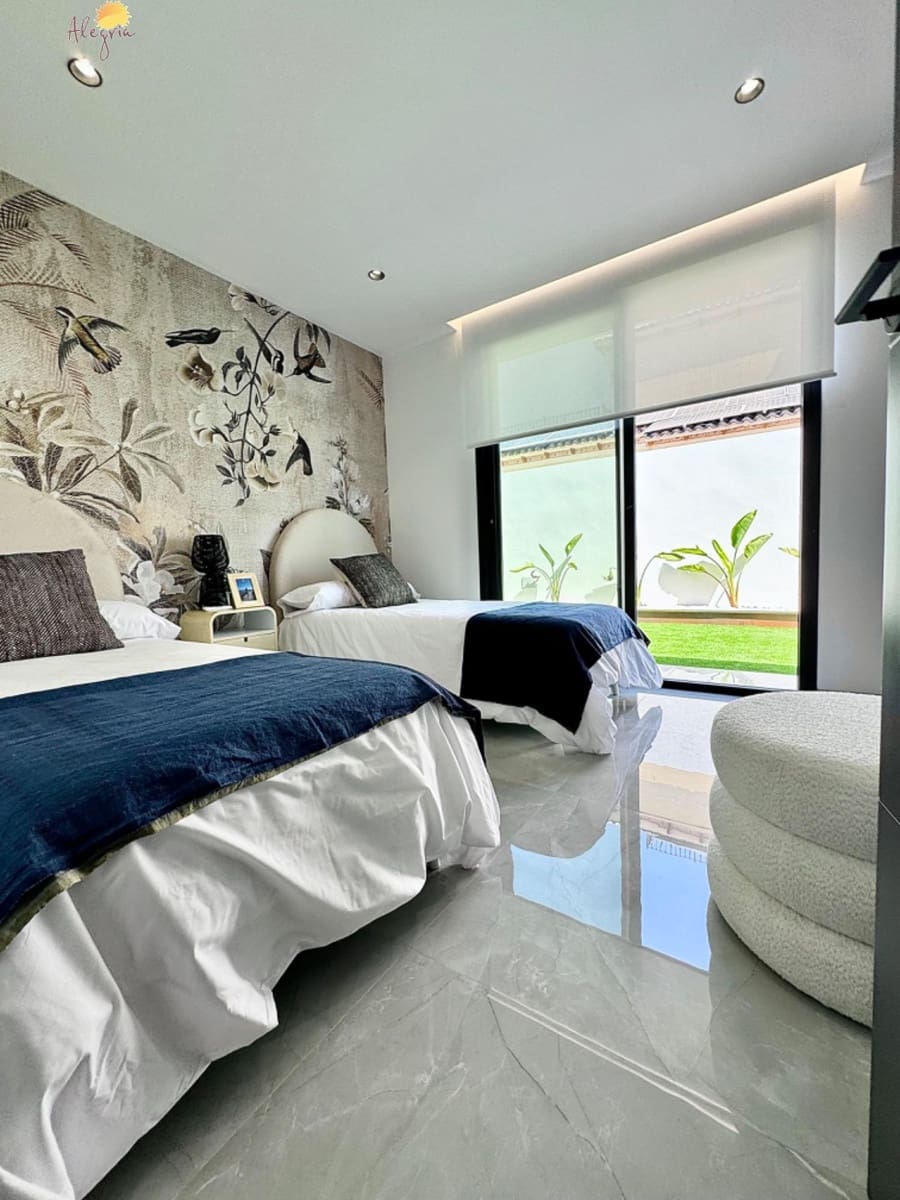 3 slaapkamer Villa te koop in La Siesta met garage - € 615.000 (Ref: 8468083)