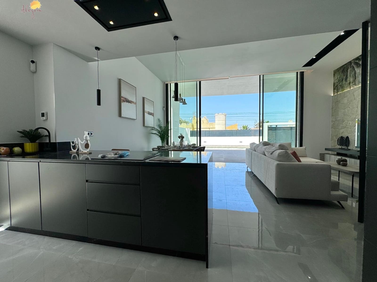 3 slaapkamer Villa te koop in La Siesta met garage - € 615.000 (Ref: 8468083)