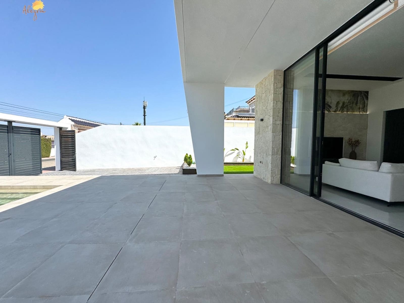 3 slaapkamer Villa te koop in La Siesta met garage - € 615.000 (Ref: 8468083)