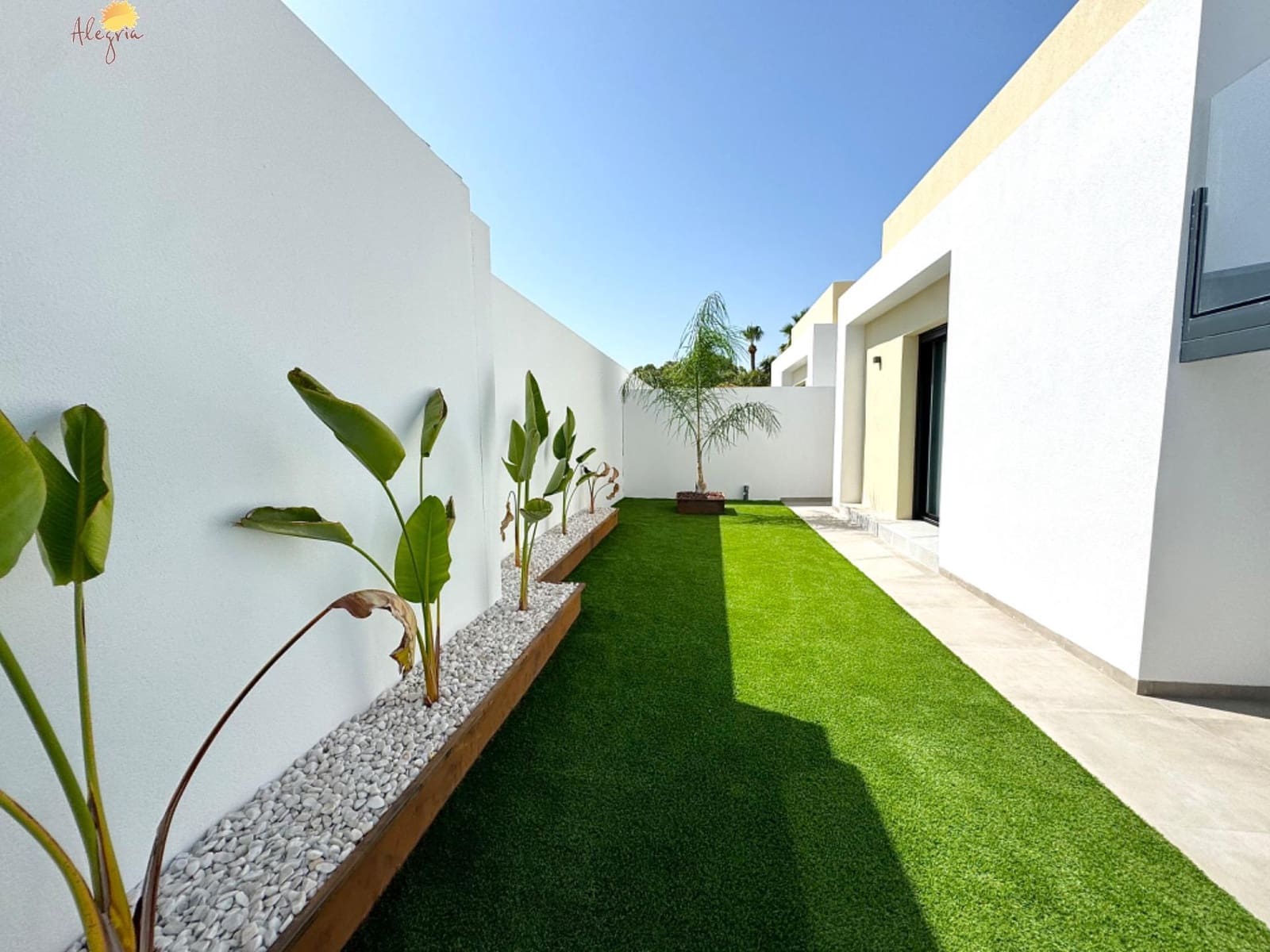 3 slaapkamer Villa te koop in La Siesta met garage - € 615.000 (Ref: 8468083)