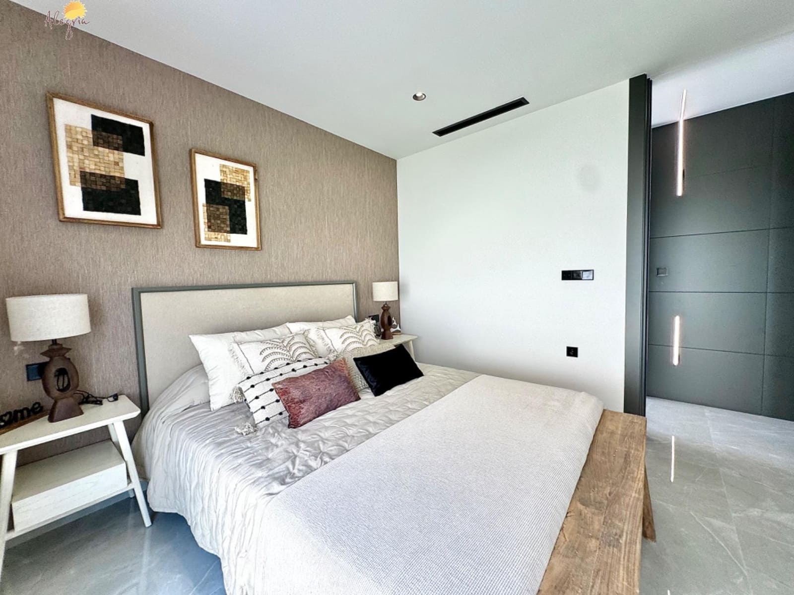 3 slaapkamer Villa te koop in La Siesta met garage - € 615.000 (Ref: 8468083)