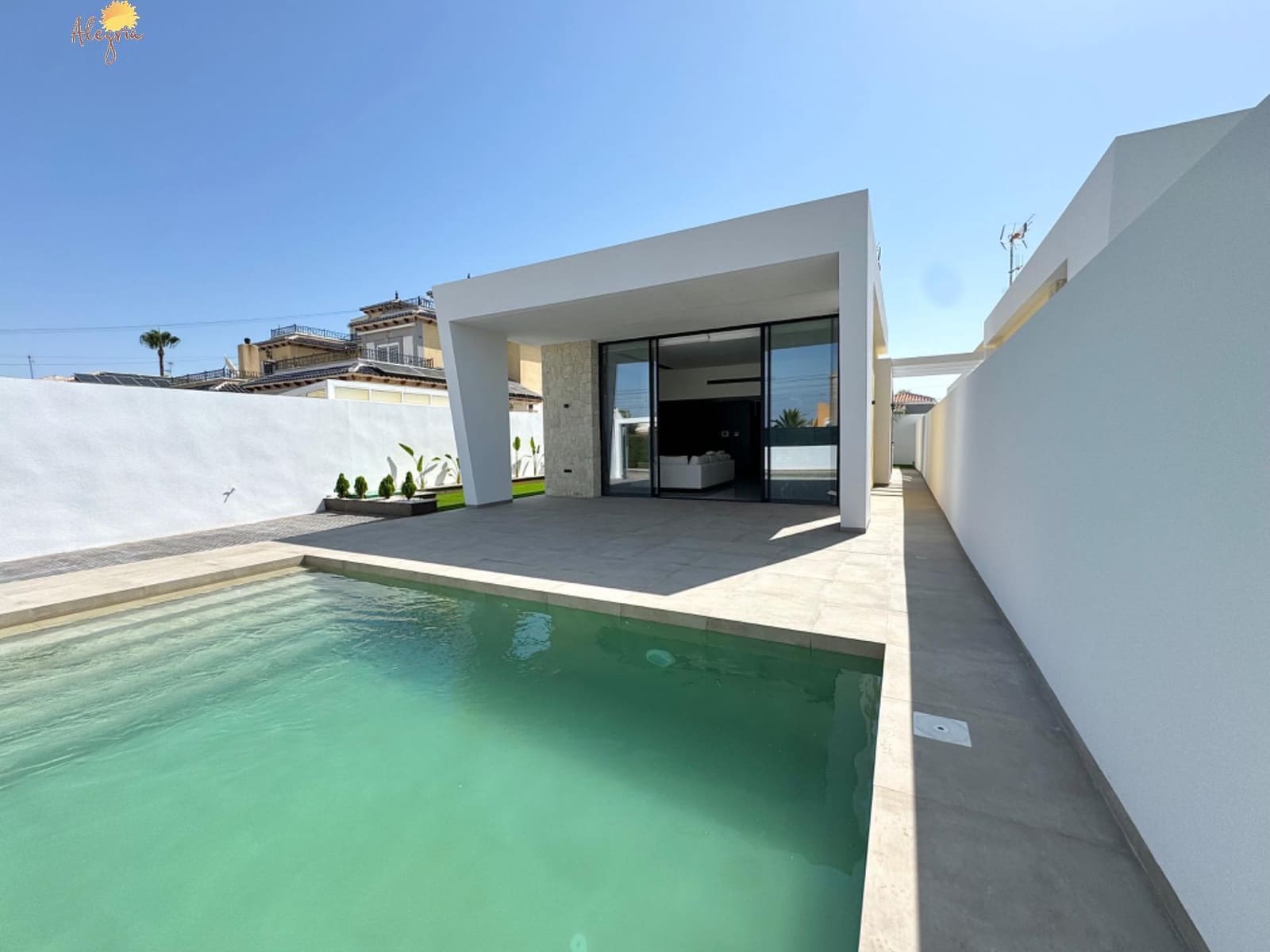 3 slaapkamer Villa te koop in La Siesta met garage - € 615.000 (Ref: 8468083)