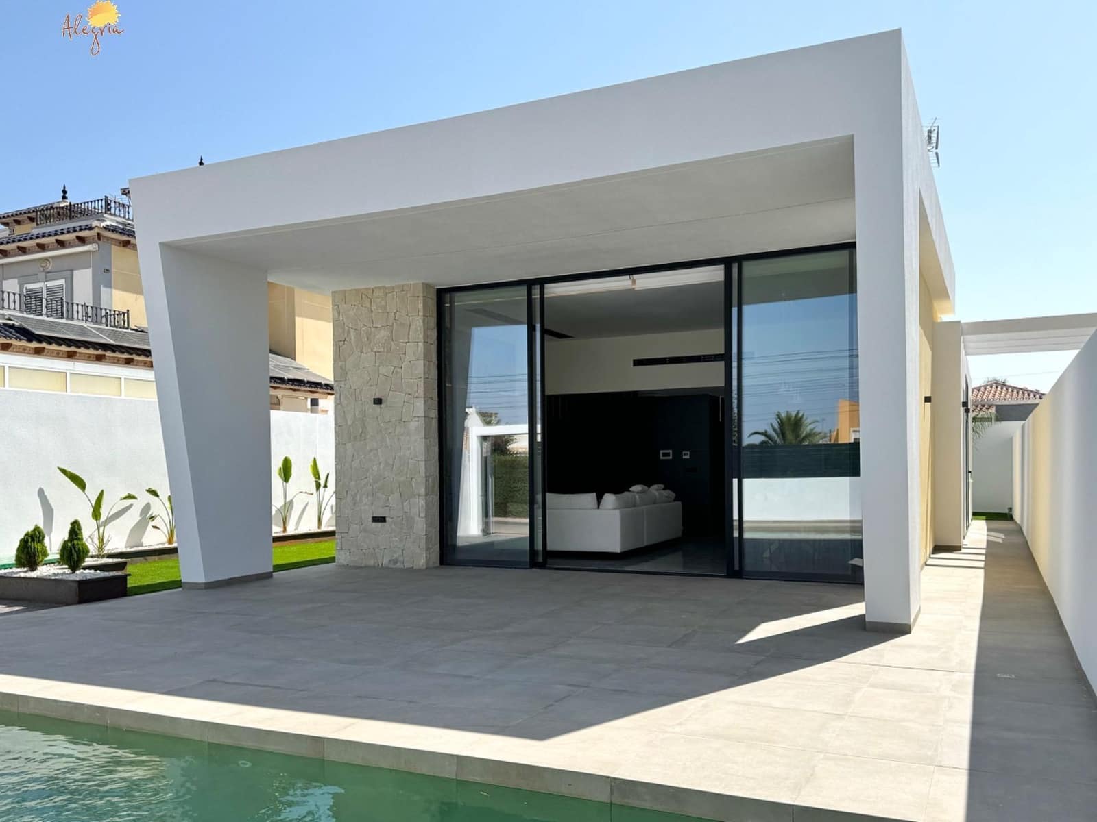 3 slaapkamer Villa te koop in La Siesta met garage - € 615.000 (Ref: 8468083)