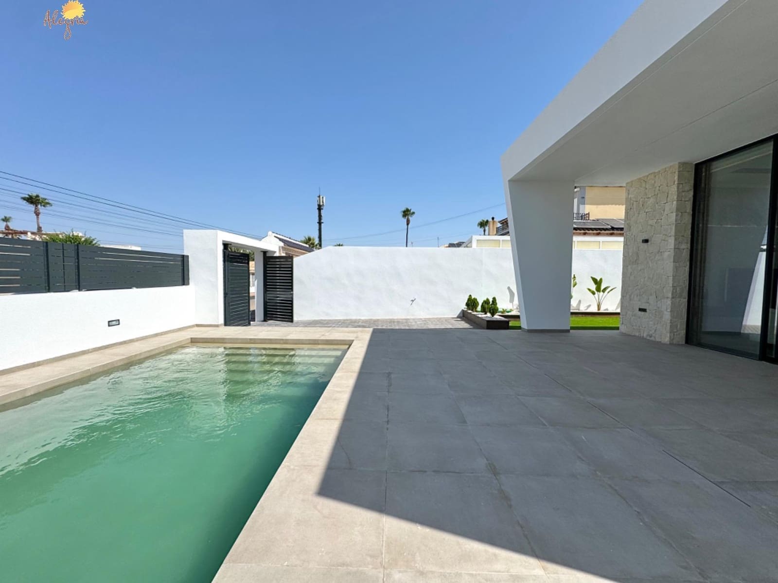 3 slaapkamer Villa te koop in La Siesta met garage - € 615.000 (Ref: 8468083)