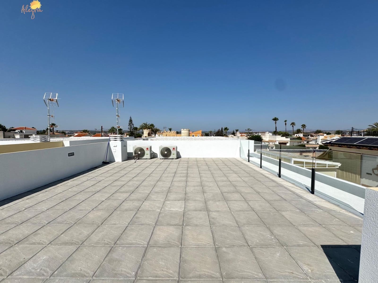 3 slaapkamer Villa te koop in La Siesta met garage - € 615.000 (Ref: 8468083)