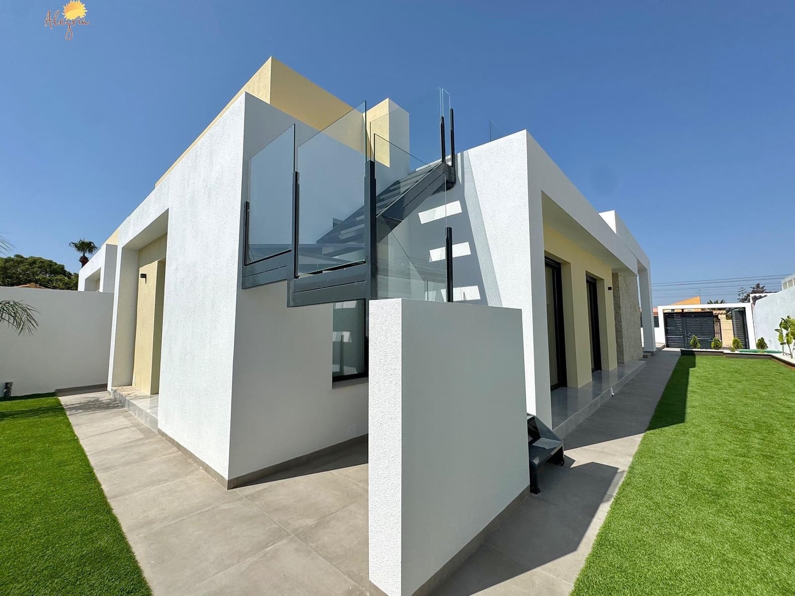 3 slaapkamer Villa te koop in La Siesta met garage - € 615.000 (Ref: 8468083)