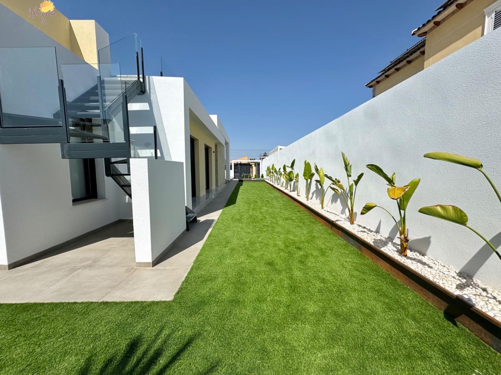 3 slaapkamer Villa te koop in La Siesta met garage - € 615.000 (Ref: 8468083)