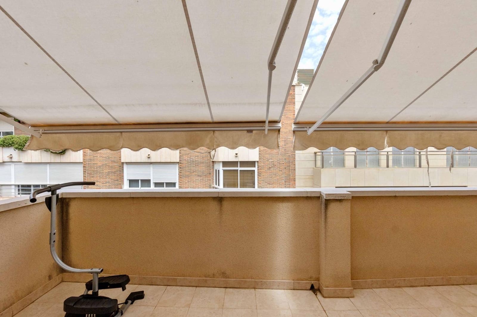 3 sypialnia Penthouse na sprzedaż w Torrevieja - 289 000 € (Ref: 8478054)