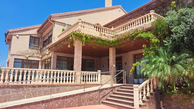 5 bedroom Business for sale in Lomas de Cabo Roig - Los Dolses, Orihuela with pool - € 1,600,000 (Ref: 8479338)