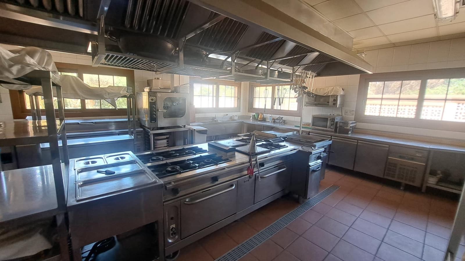 5 soveværelse Virksomhed til salg i Orihuela Costa med swimmingpool - € 1.600.000 (Ref: 8479338)