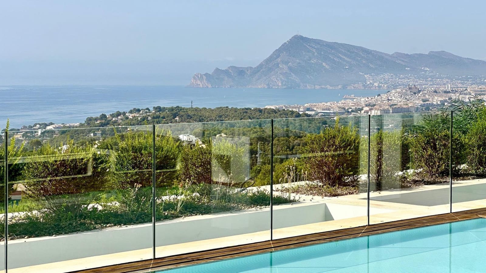 4 bedroom Villa for sale in Altea with pool - € 2,800,000 (Ref: 8479340)