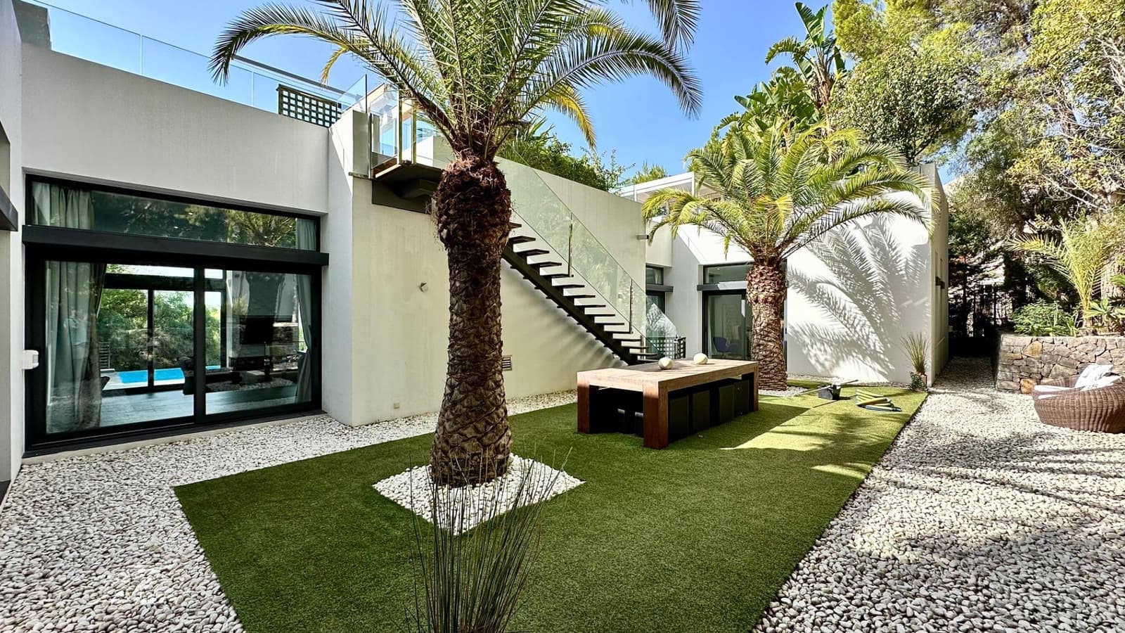 4 bedroom Villa for sale in Altea with pool - € 2,800,000 (Ref: 8479340)