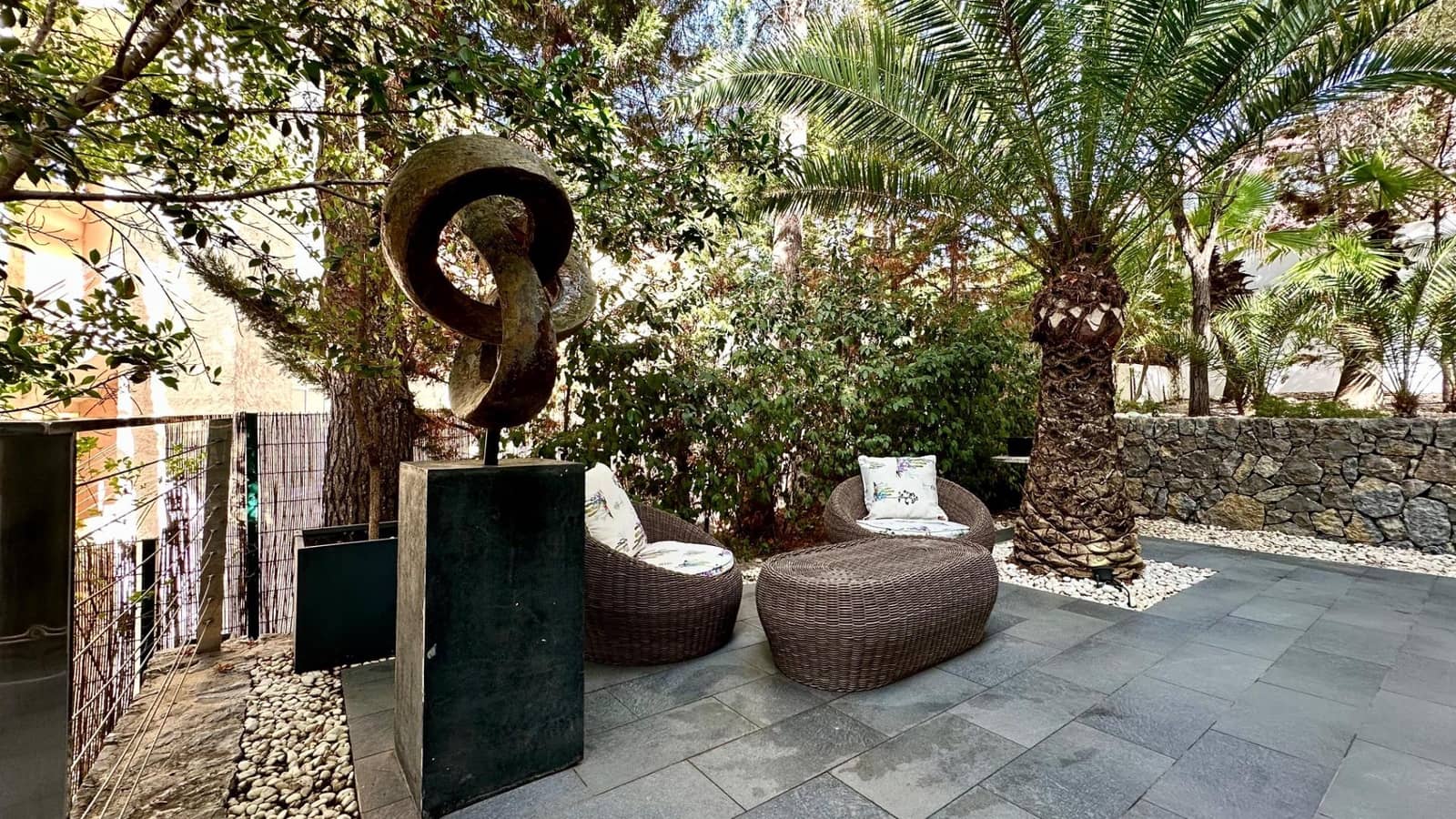 4 bedroom Villa for sale in Altea with pool - € 2,800,000 (Ref: 8479340)