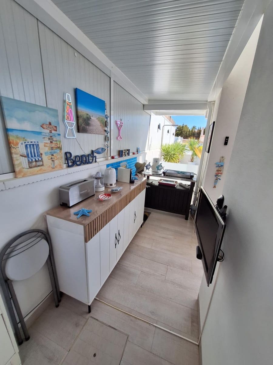 3 soverom Villa til salgs i La Siesta med svømmebasseng garasje - € 594 000 (Ref: 8526723)