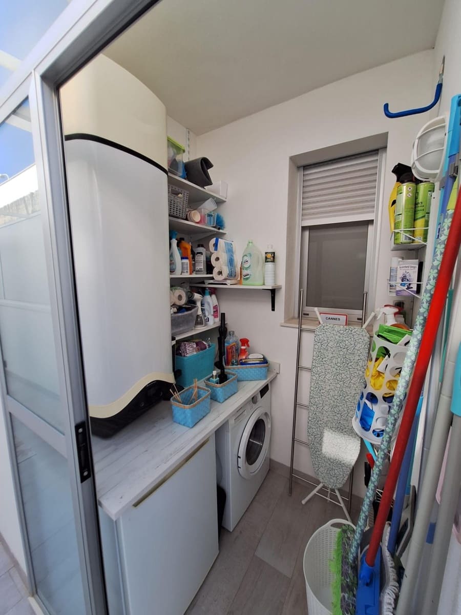 3 soverom Villa til salgs i La Siesta med svømmebasseng garasje - € 594 000 (Ref: 8526723)