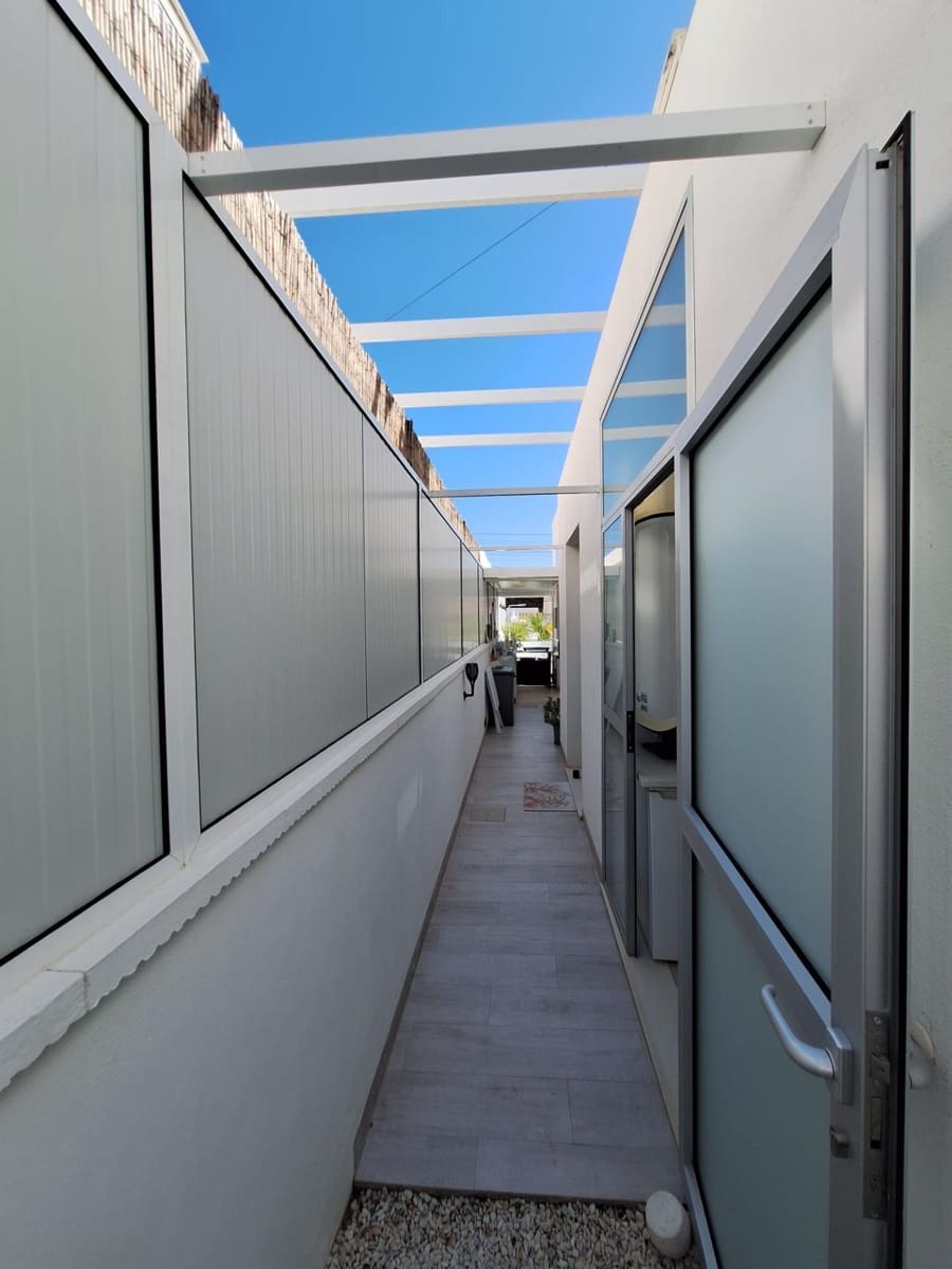 3 soverom Villa til salgs i La Siesta med svømmebasseng garasje - € 594 000 (Ref: 8526723)