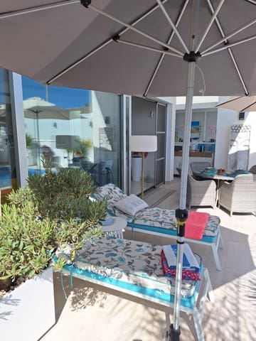 Chalet de 3 habitaciones en La Siesta, Torrevieja en venta con piscina garaje - 594.000 € (Ref: 8526723)