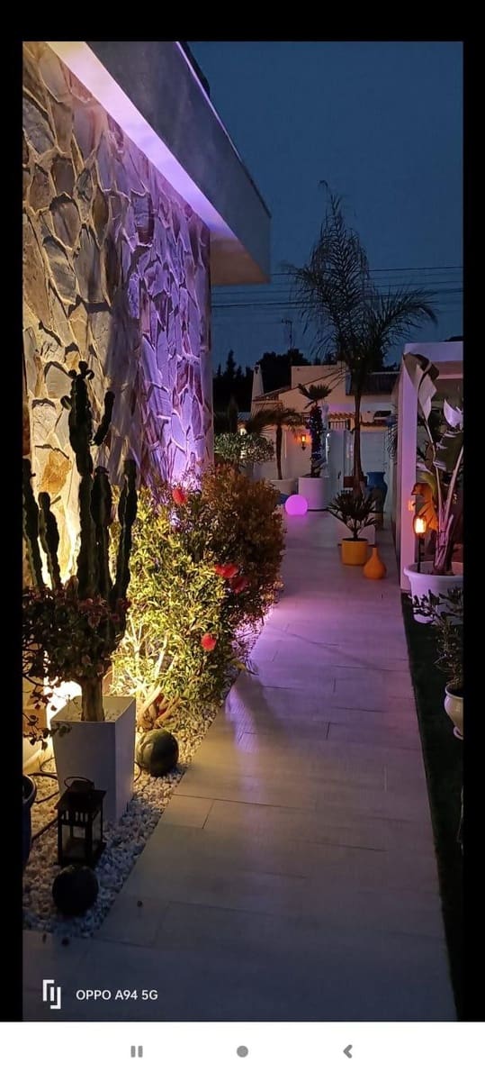 3 soverom Villa til salgs i La Siesta med svømmebasseng garasje - € 594 000 (Ref: 8526723)