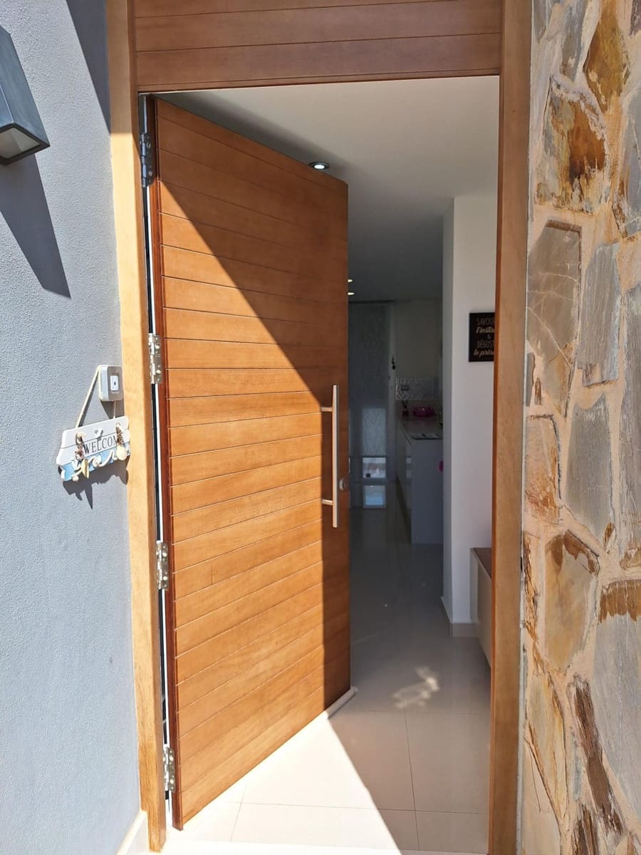 3 soverom Villa til salgs i La Siesta med svømmebasseng garasje - € 594 000 (Ref: 8526723)