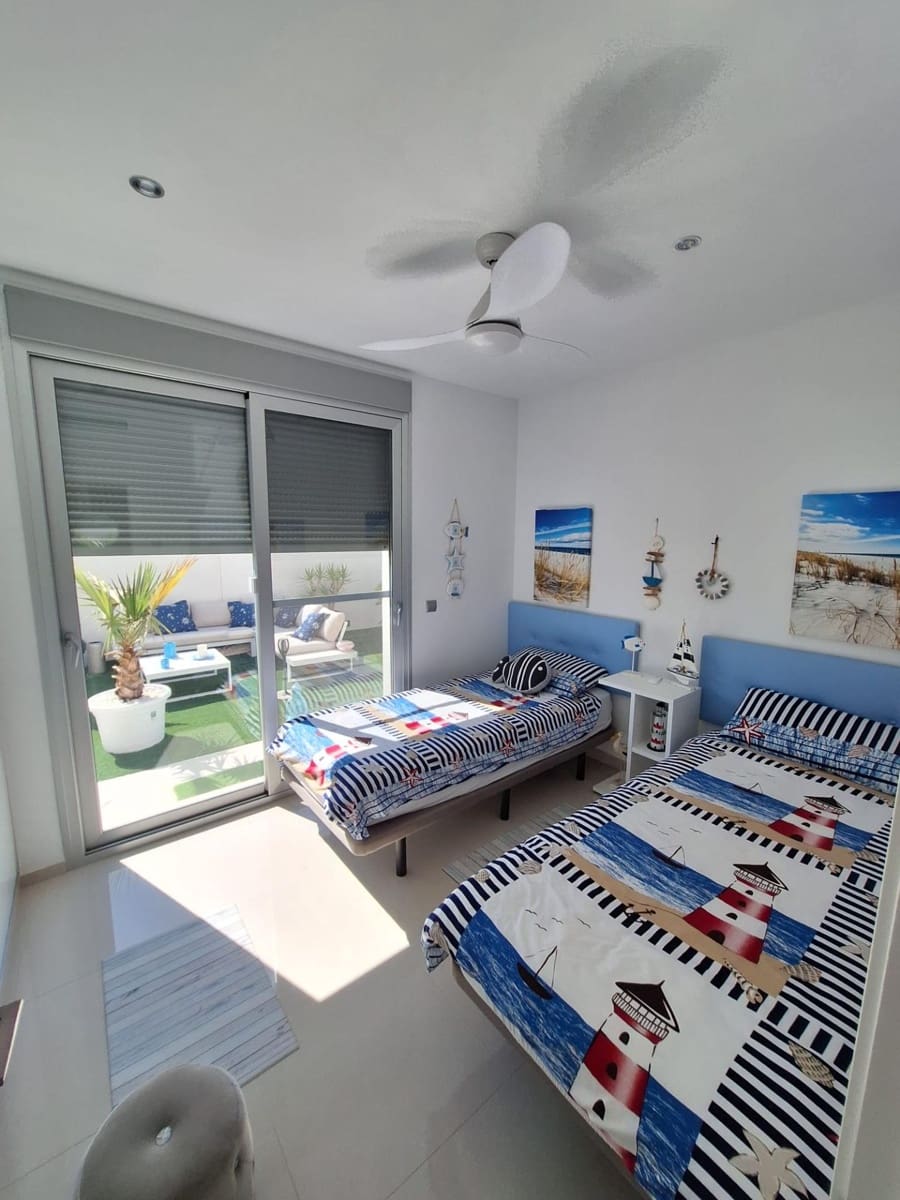 3 soverom Villa til salgs i La Siesta med svømmebasseng garasje - € 594 000 (Ref: 8526723)