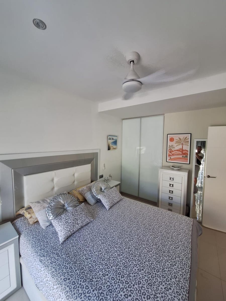 3 soverom Villa til salgs i La Siesta med svømmebasseng garasje - € 594 000 (Ref: 8526723)