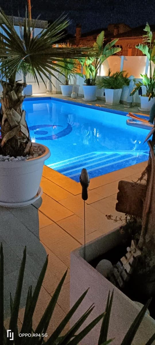 3 soverom Villa til salgs i La Siesta med svømmebasseng garasje - € 594 000 (Ref: 8526723)