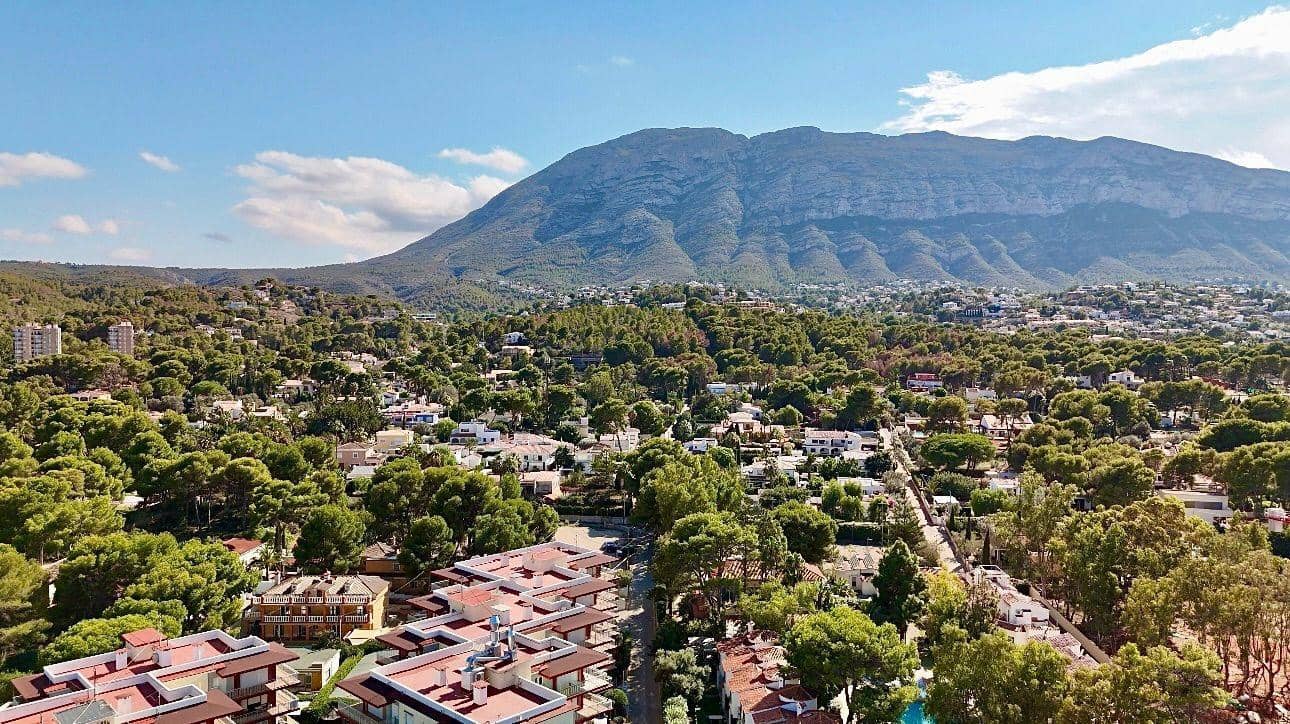 3 bedroom Villa for sale in Denia with garage - € 750,000 (Ref: 8538832)