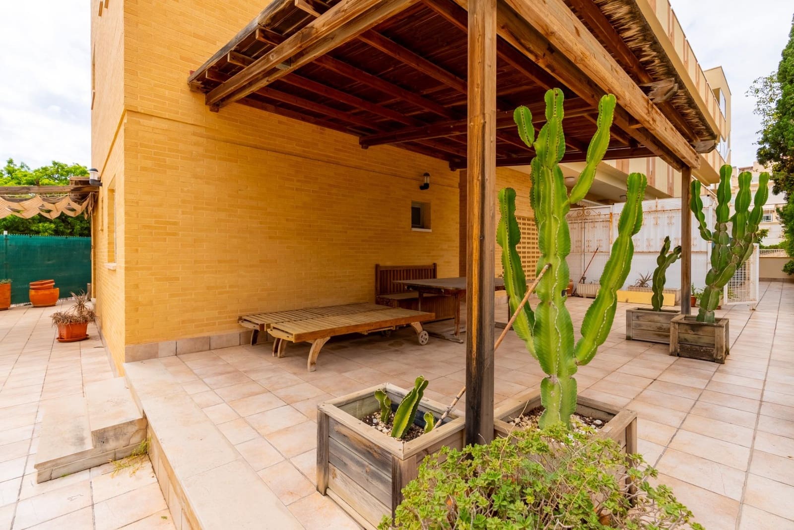 3 bedroom Apartment for sale in El Campello with pool garage - € 590,000 (Ref: 8546949)