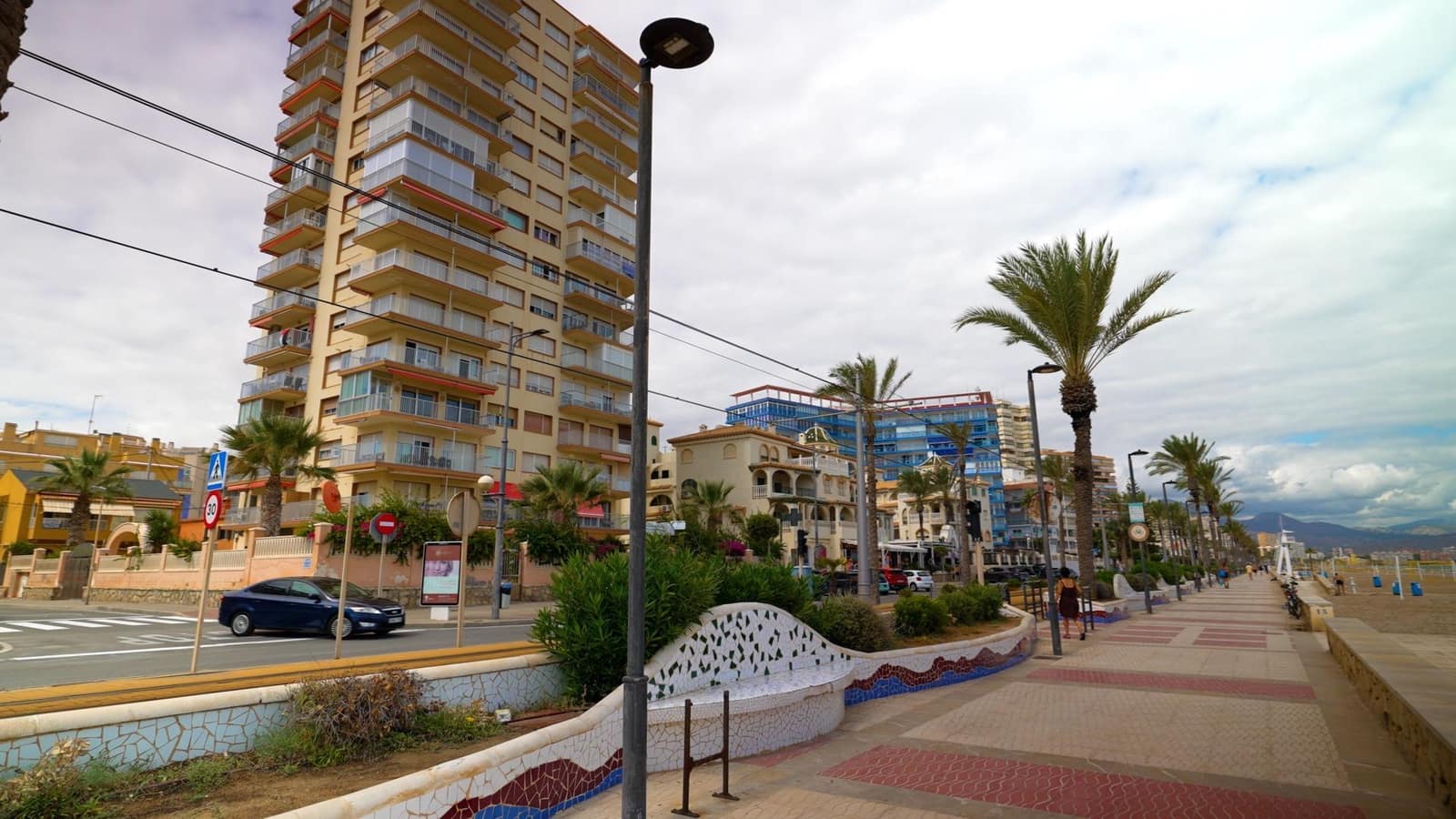 3 bedroom Apartment for sale in El Campello with pool garage - € 590,000 (Ref: 8546949)