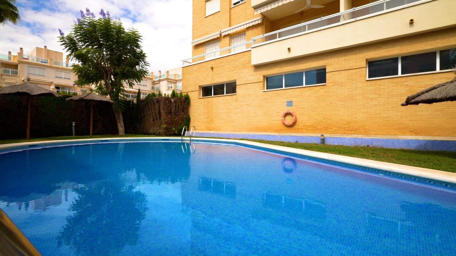 3 bedroom Apartment for sale in El Campello with pool garage - € 590,000 (Ref: 8546949)