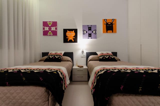 4 quarto Moradia para venda em Campoamor, Orihuela com piscina - 1 449 000 € (Ref: 8559638)