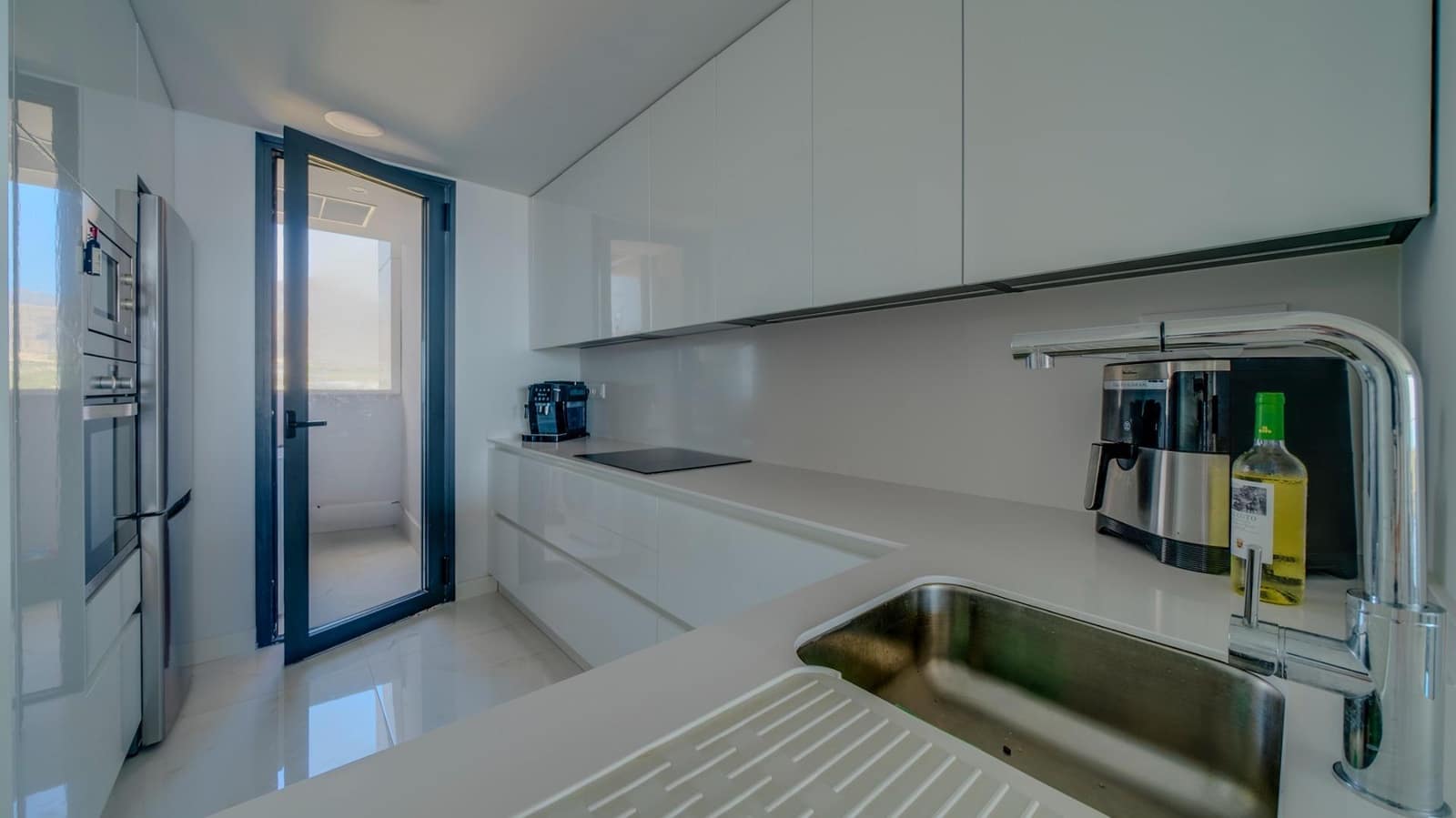 2 soveværelse Lejlighed til salg i Benidorm med swimmingpool garage - € 599.000 (Ref: 8568306)