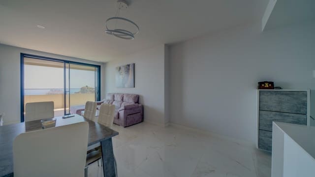 Piso de 2 habitaciones en Benidorm en venta con piscina garaje - 599.000 € (Ref: 8568306)