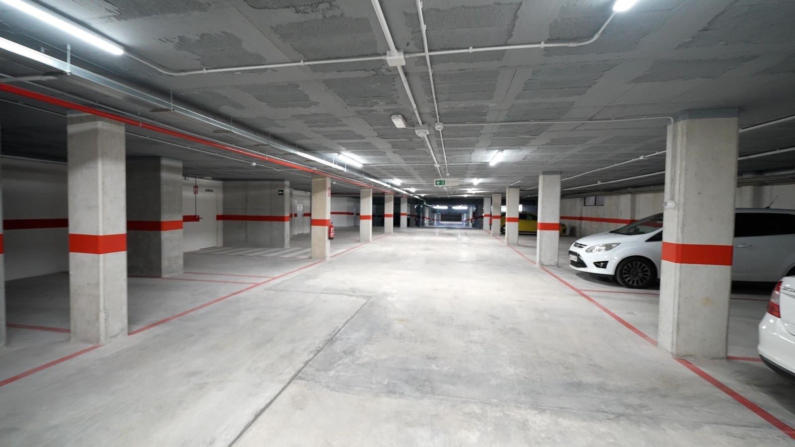 2 soveværelse Lejlighed til salg i Benidorm med swimmingpool garage - € 599.000 (Ref: 8568306)