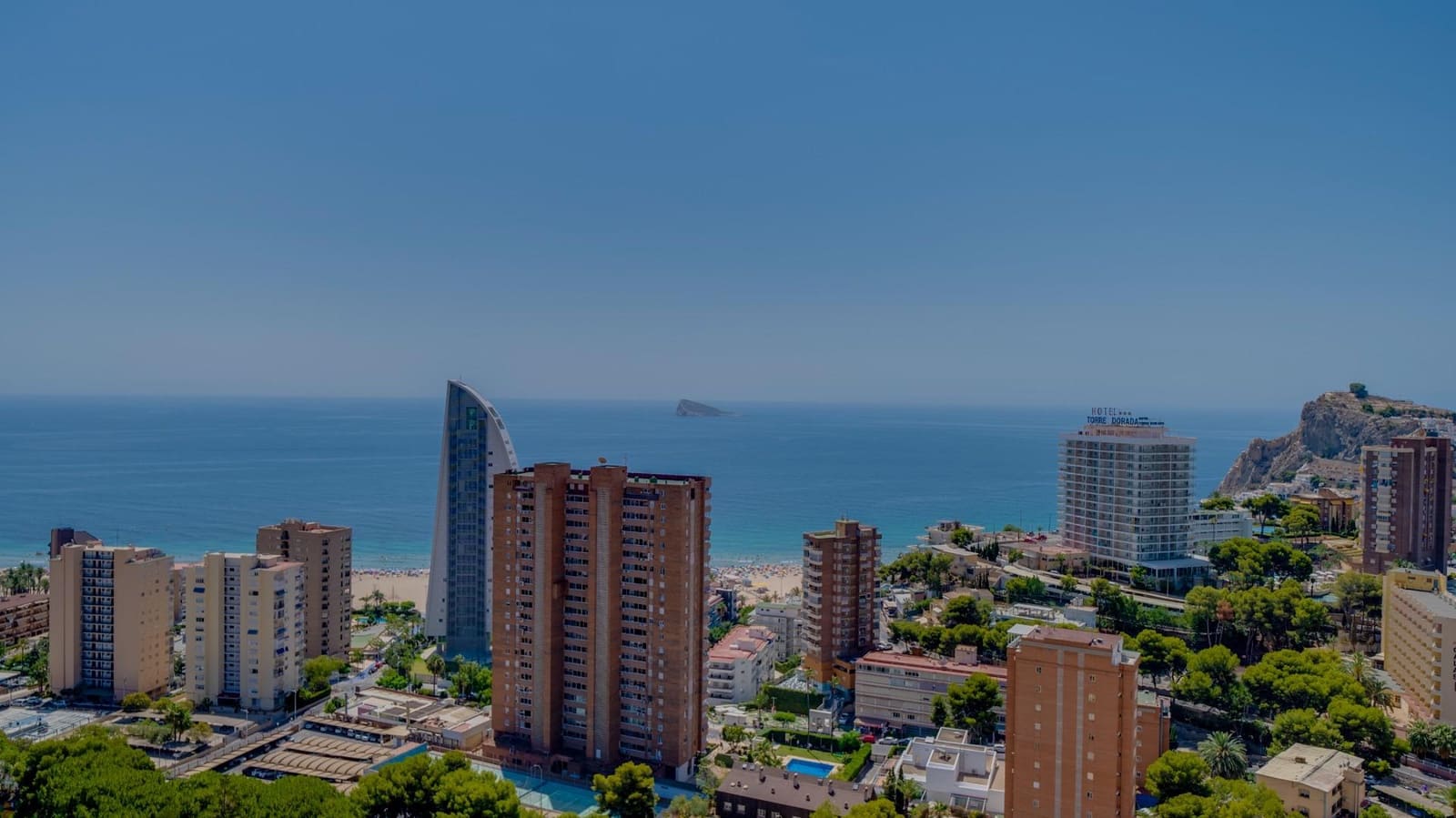 2 soveværelse Lejlighed til salg i Benidorm med swimmingpool garage - € 599.000 (Ref: 8568306)