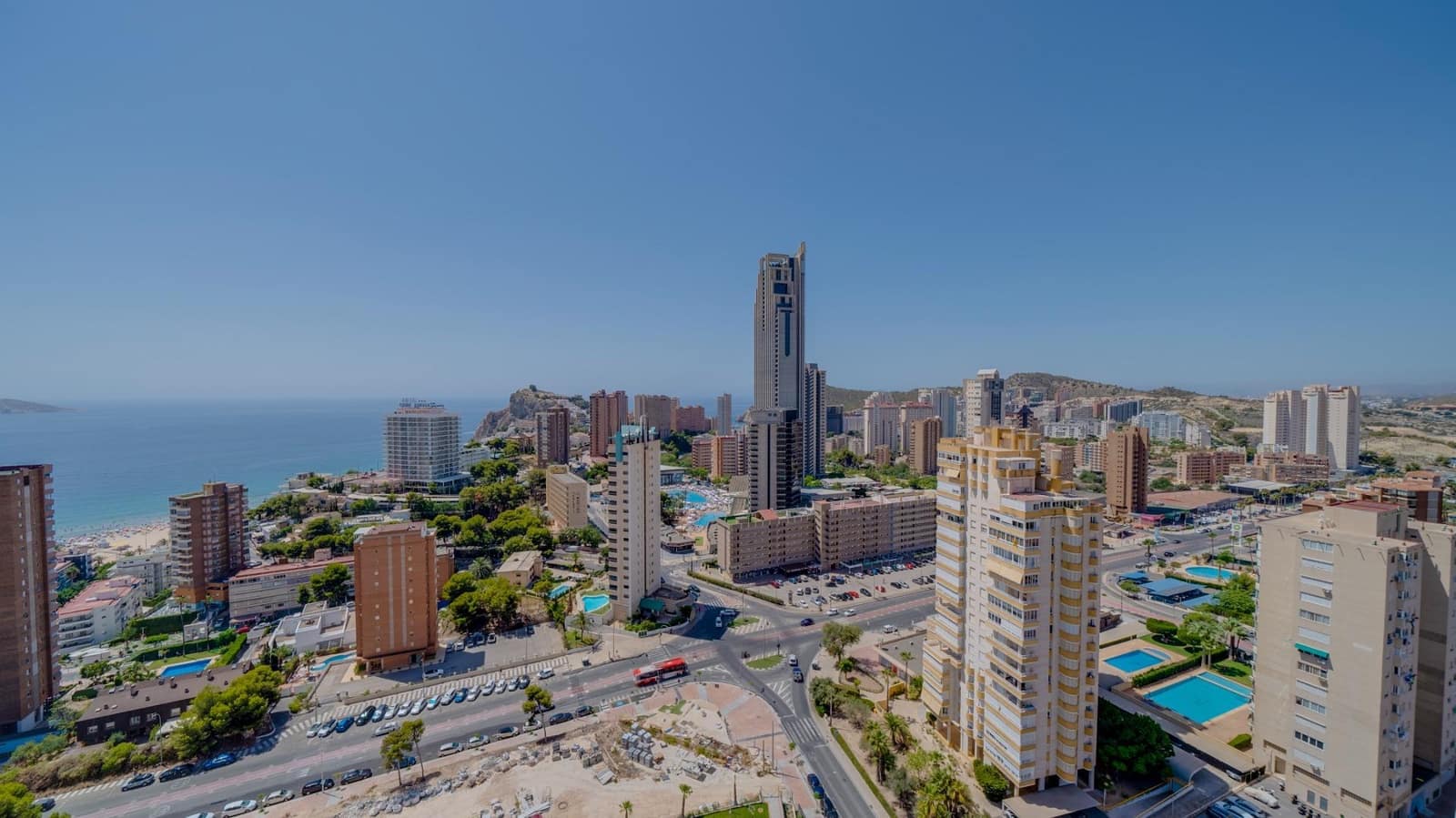 2 soveværelse Lejlighed til salg i Benidorm med swimmingpool garage - € 599.000 (Ref: 8568306)
