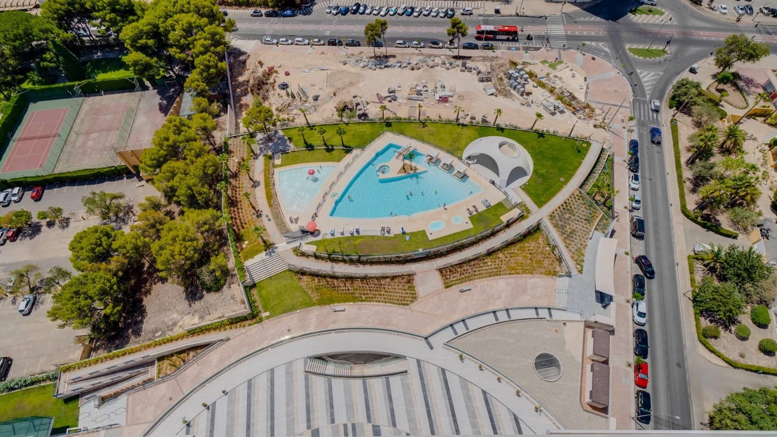 2 soveværelse Lejlighed til salg i Benidorm med swimmingpool garage - € 599.000 (Ref: 8568306)