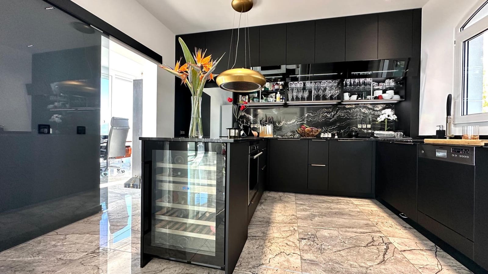 4 bedroom Villa for sale in Altea with pool garage - € 2,500,000 (Ref: 8599888)