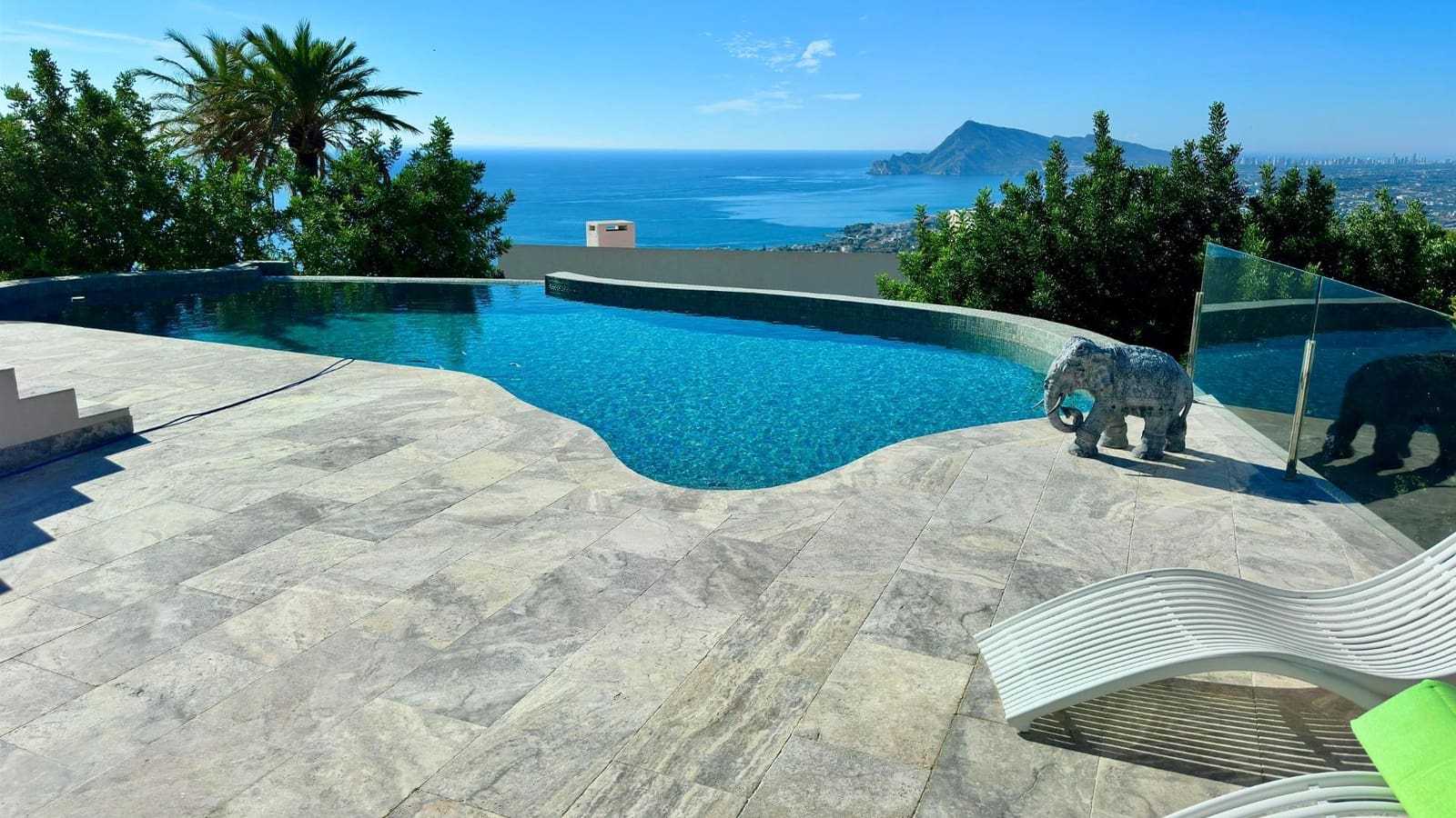 4 bedroom Villa for sale in Altea with pool garage - € 2,500,000 (Ref: 8599888)