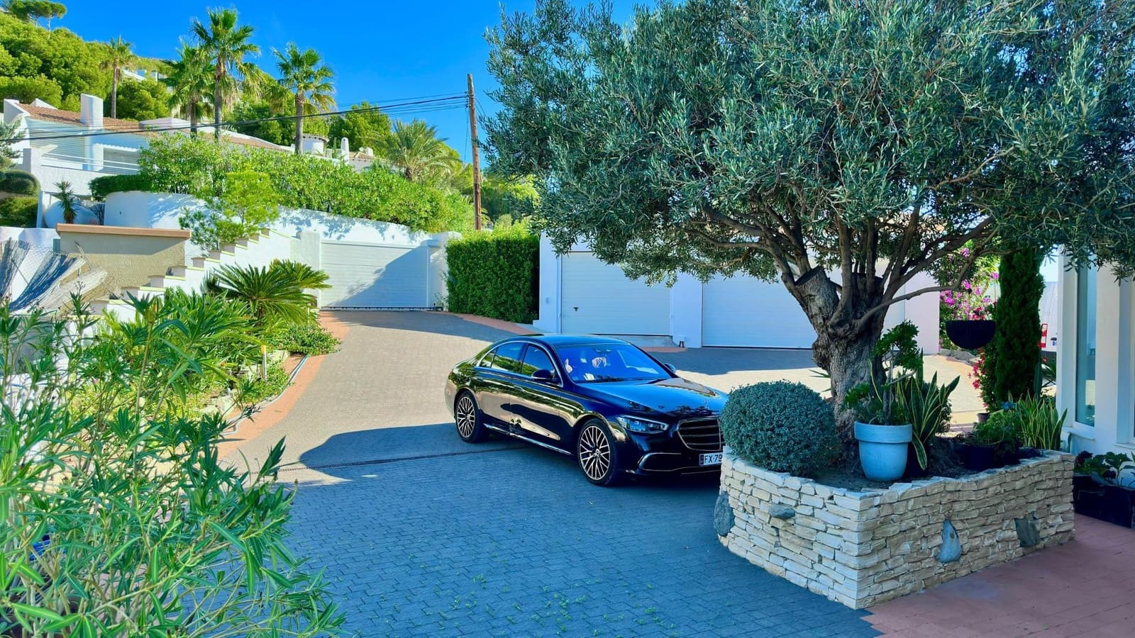 4 bedroom Villa for sale in Altea with pool garage - € 2,500,000 (Ref: 8599888)
