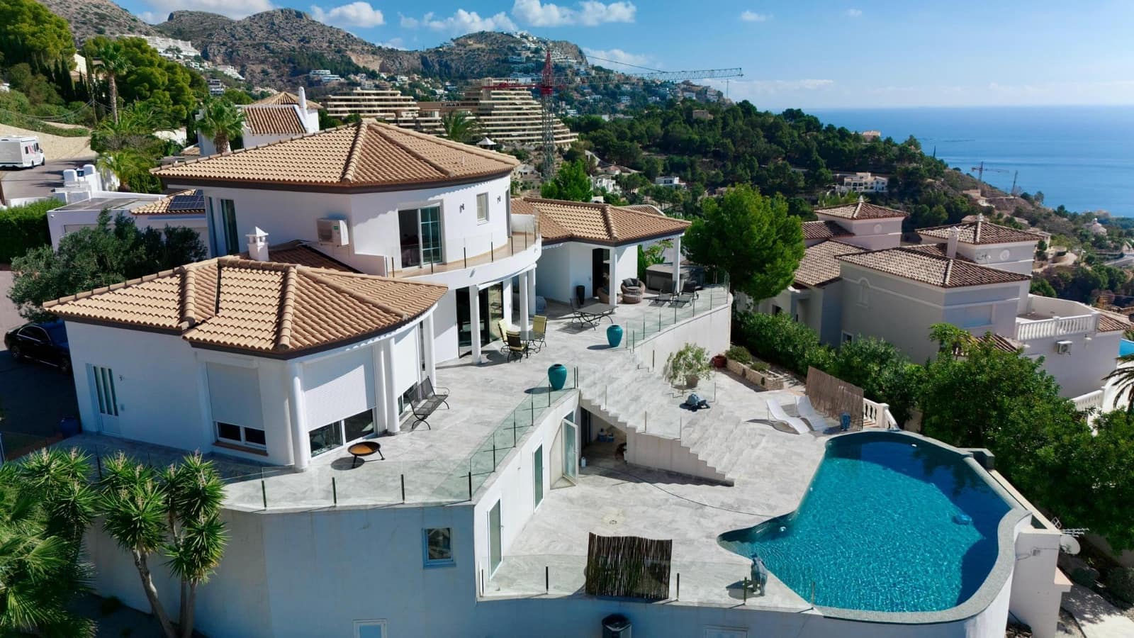 4 bedroom Villa for sale in Altea with pool garage - € 2,500,000 (Ref: 8599888)