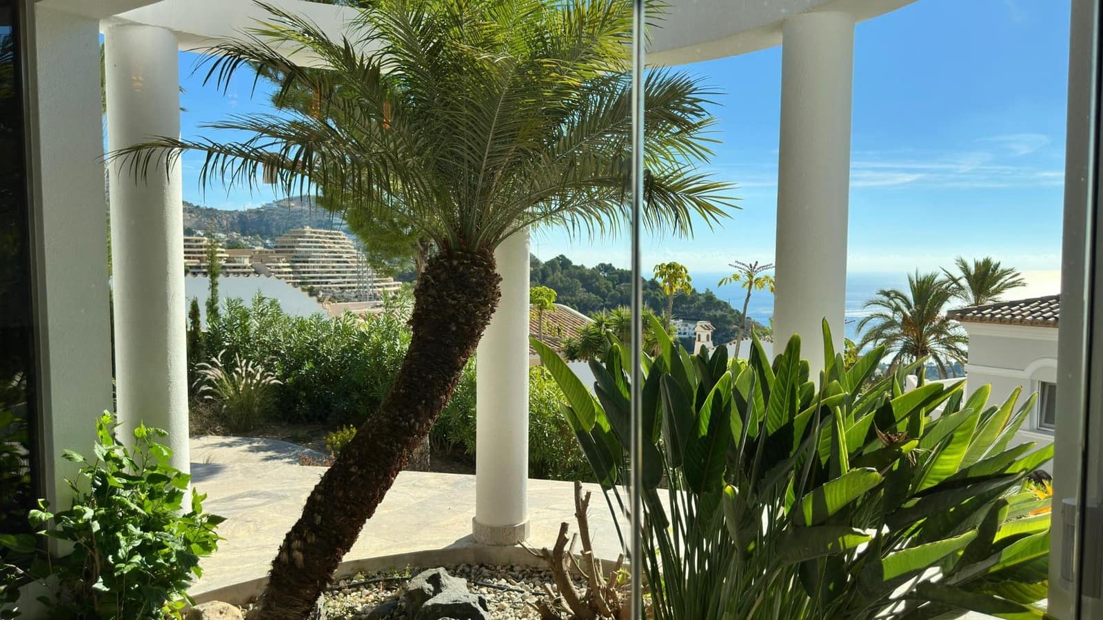 4 bedroom Villa for sale in Altea with pool garage - € 2,500,000 (Ref: 8599888)
