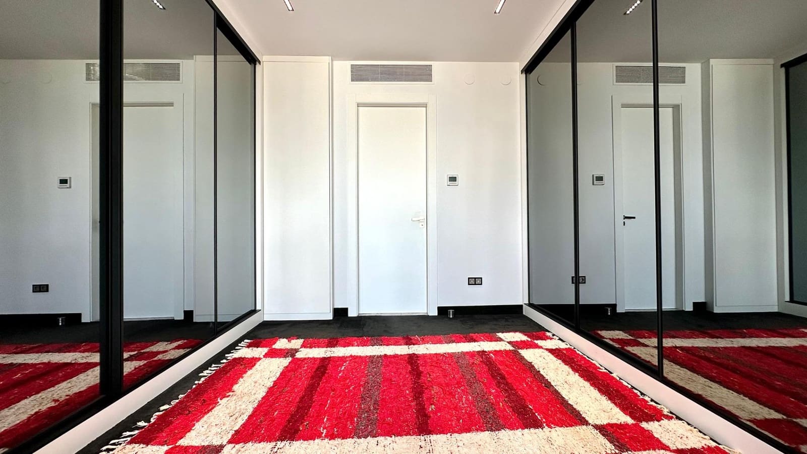 4 bedroom Villa for sale in Altea with pool garage - € 2,500,000 (Ref: 8599888)