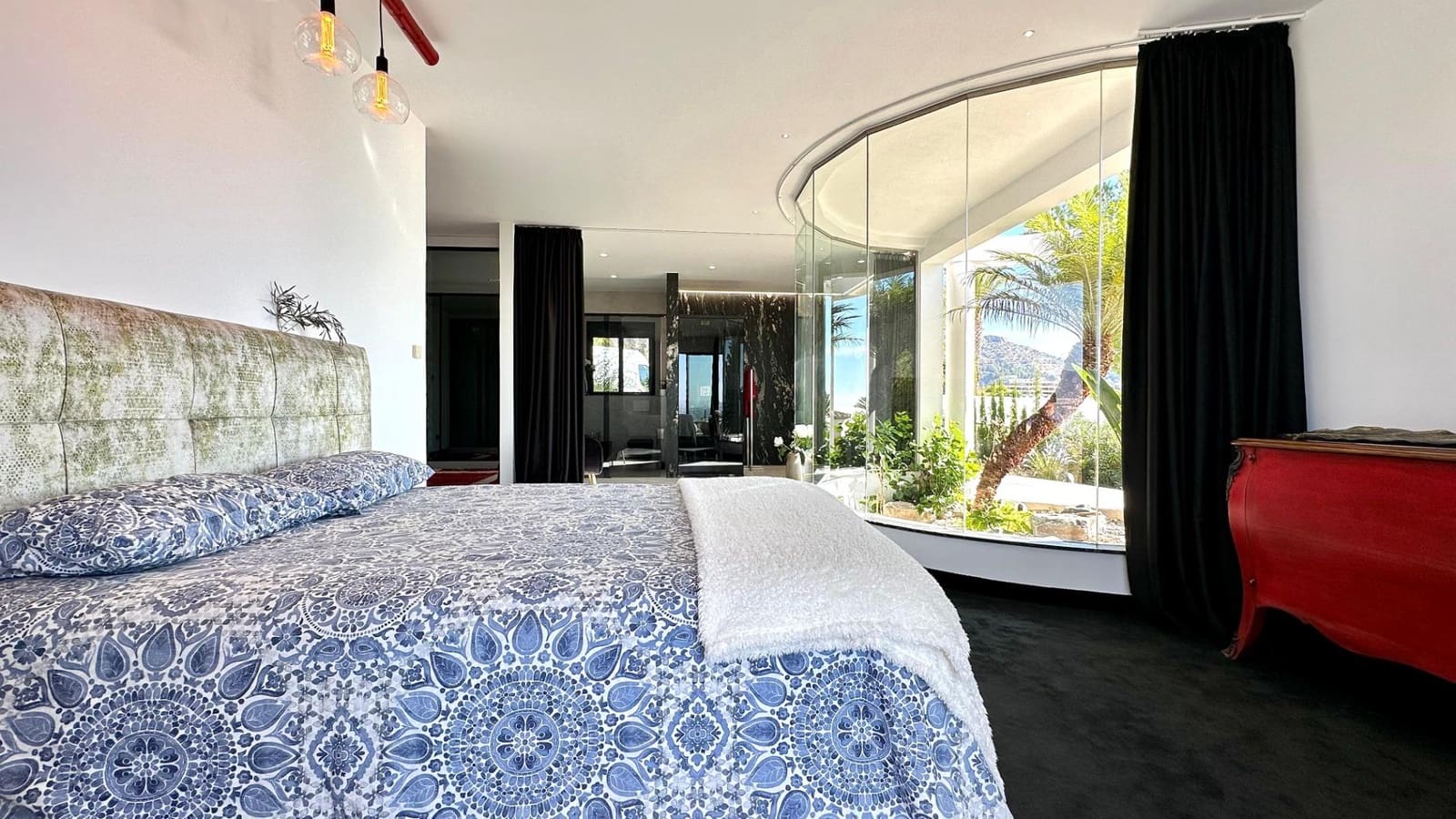 4 bedroom Villa for sale in Altea with pool garage - € 2,500,000 (Ref: 8599888)