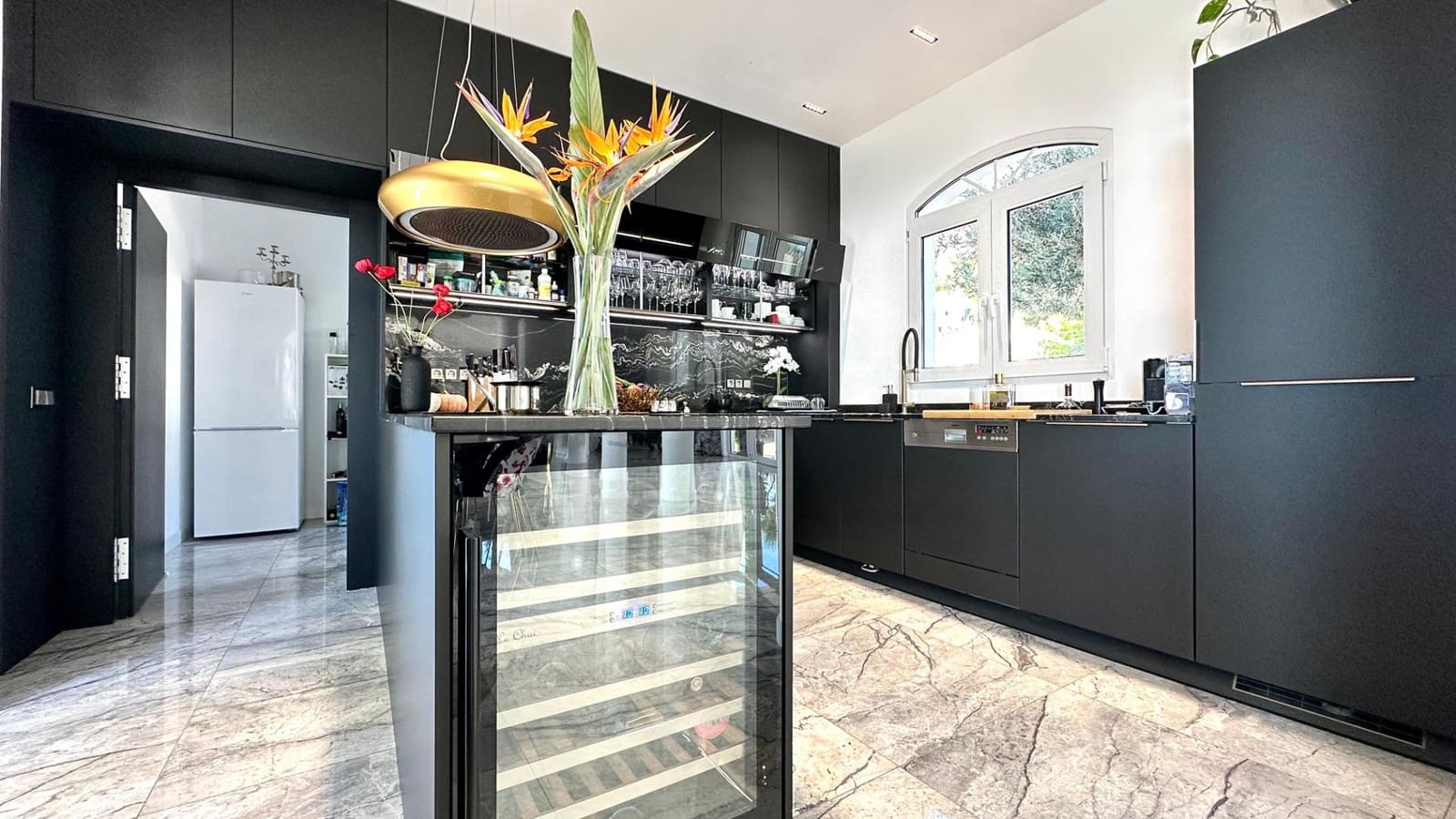 4 bedroom Villa for sale in Altea with pool garage - € 2,500,000 (Ref: 8599888)