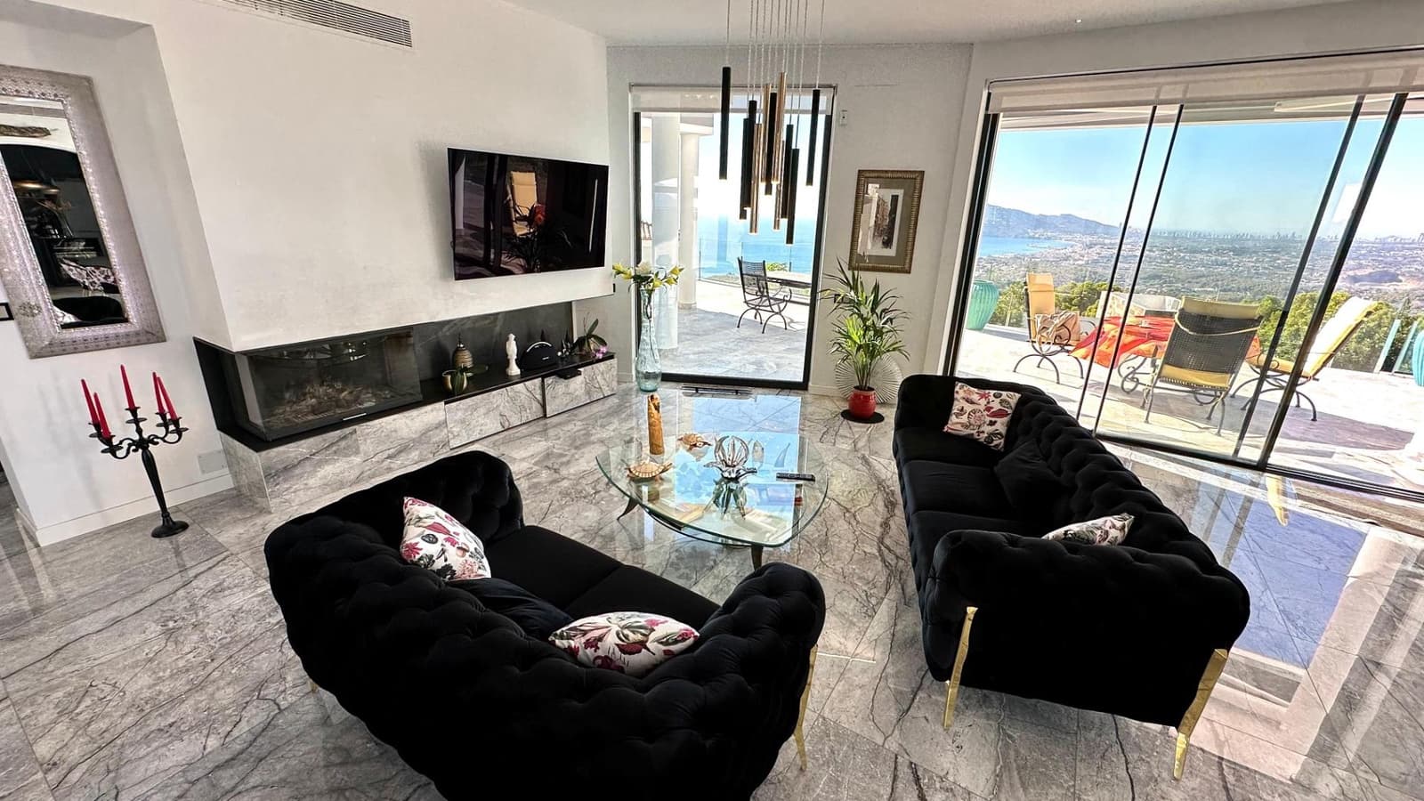 4 bedroom Villa for sale in Altea with pool garage - € 2,500,000 (Ref: 8599888)