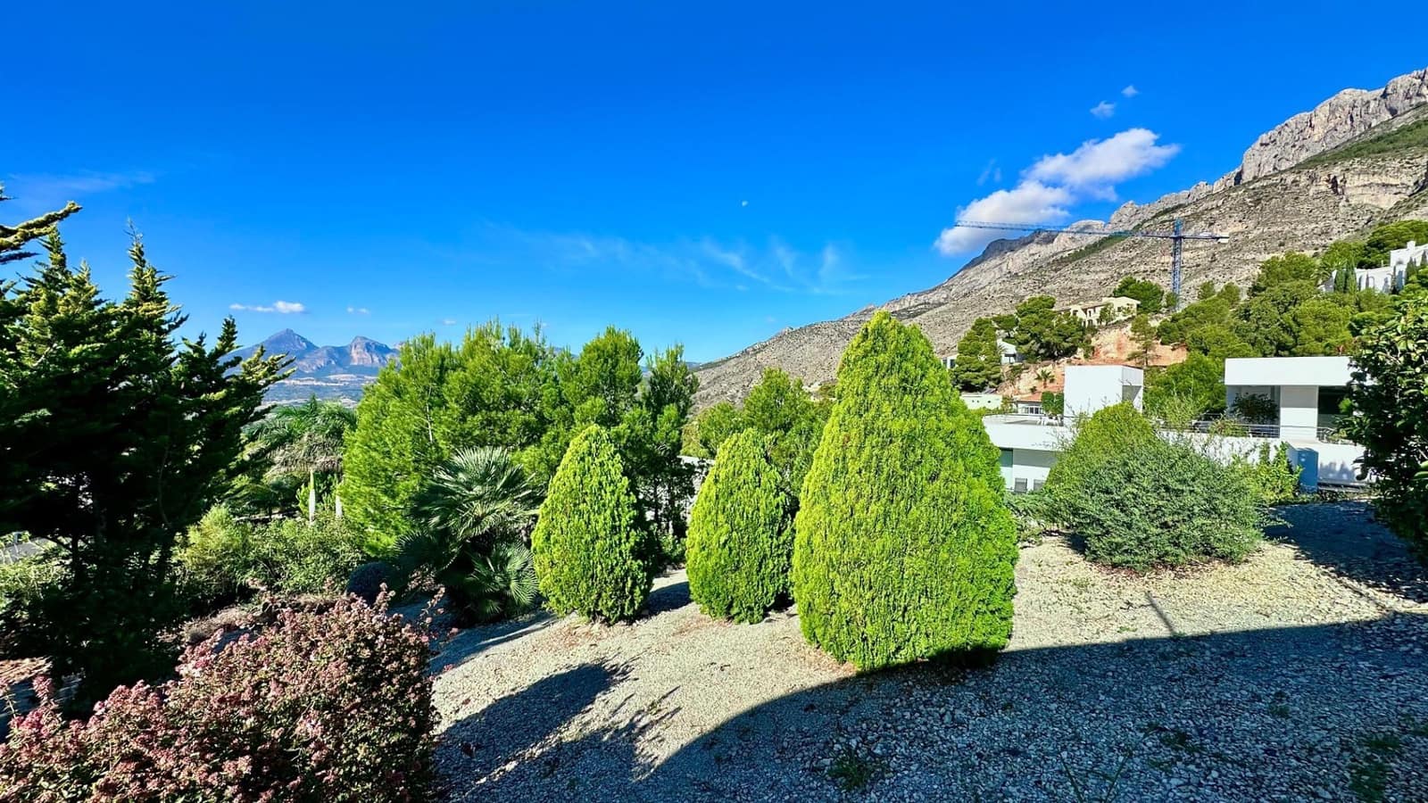 4 bedroom Villa for sale in Altea with pool garage - € 2,500,000 (Ref: 8599888)