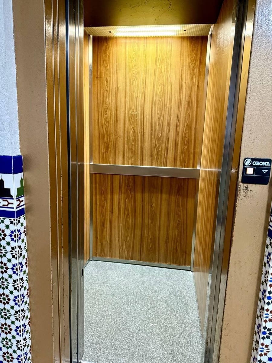 2 bedroom Apartment for sale in Torrevieja - € 159,900 (Ref: 8615172)