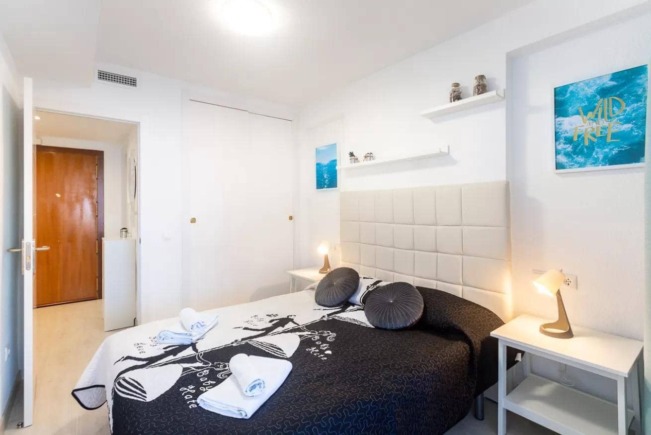 Apartamento de 2 habitaciones en Benidorm en venta con piscina - 320.000 € (Ref: 8620164)